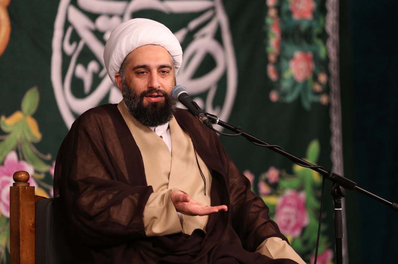 حضور ۱۸۰۰ عاشق اهل‌بیت(ع) در جشن بزرگ میلاد امیرالمؤمنین(ع)