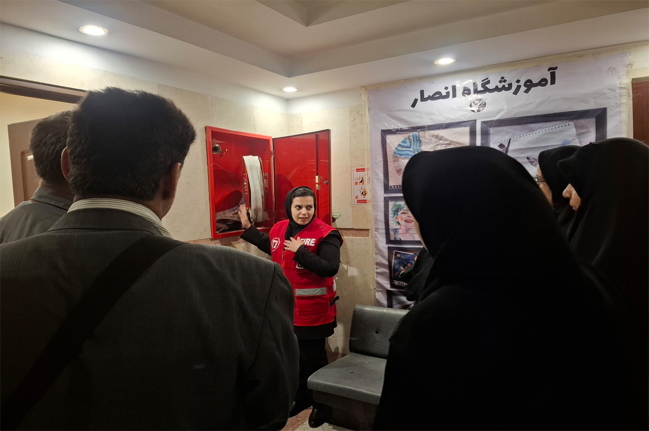 برگزاری دوره‌های آموزشی «ایمن‌یار» با همکاری سازمان آتش‌نشانی و شهرداری منطقه ۱۲