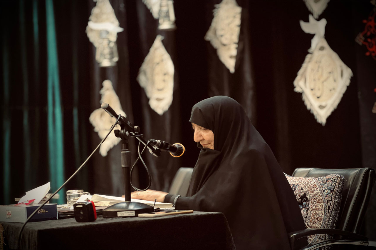 دکتر خدیجه نی‌زاری؛ از موانع استجابت دعا تا تفسیر سوره «ملک»